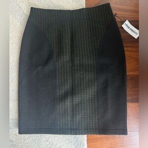 Ryan Roberts Wool Elegant Charcoal and Green Houndstooth Skirt NWT Size Large